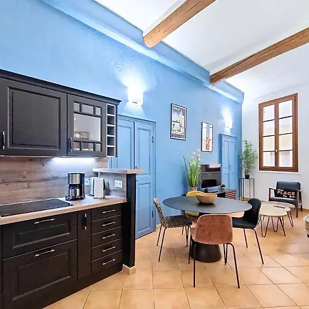 Nestor&jeeves - L Escale - Old Town Apartamento *