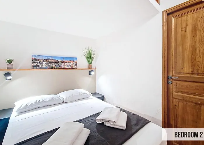 Nestor&jeeves - L Escale - Old Town